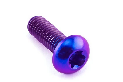 สกรูหัวกระดุมไทเทเนียมพื้นผิวและลักษณะที่ปรากฏ