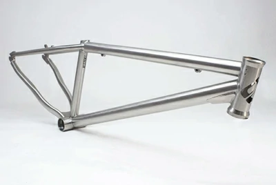 Custom Titan Fahrradrahmen
