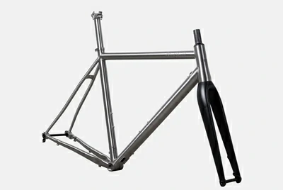 Custom Titan Fahrradrahmen