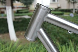 Geschweißtes Titanrohr