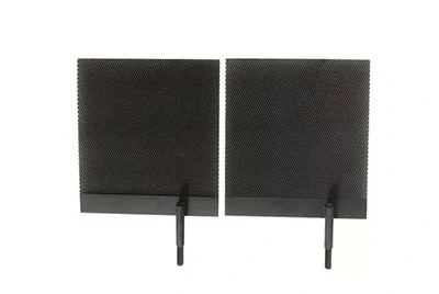 Flat mesh