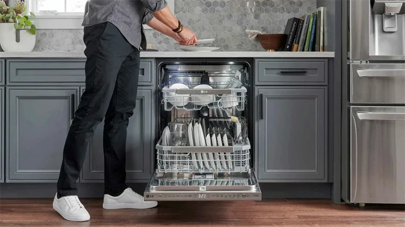 Electrolyzed water solution for dishwasher disinfection