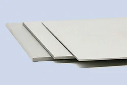 Flat Nitinol alloy sheet for precision